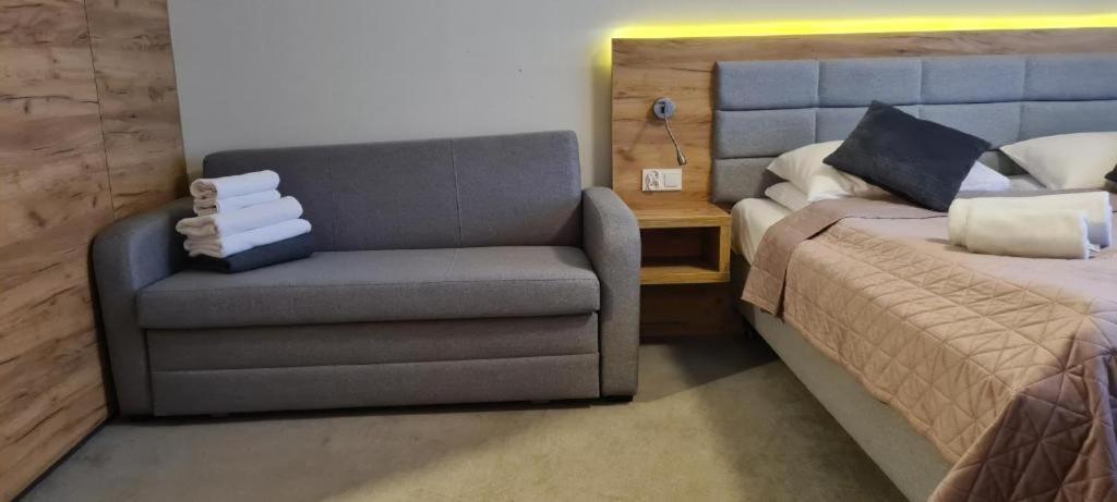 Aparthotel Apartamenty Czarna Gora 130 Sienna  Bagian luar foto