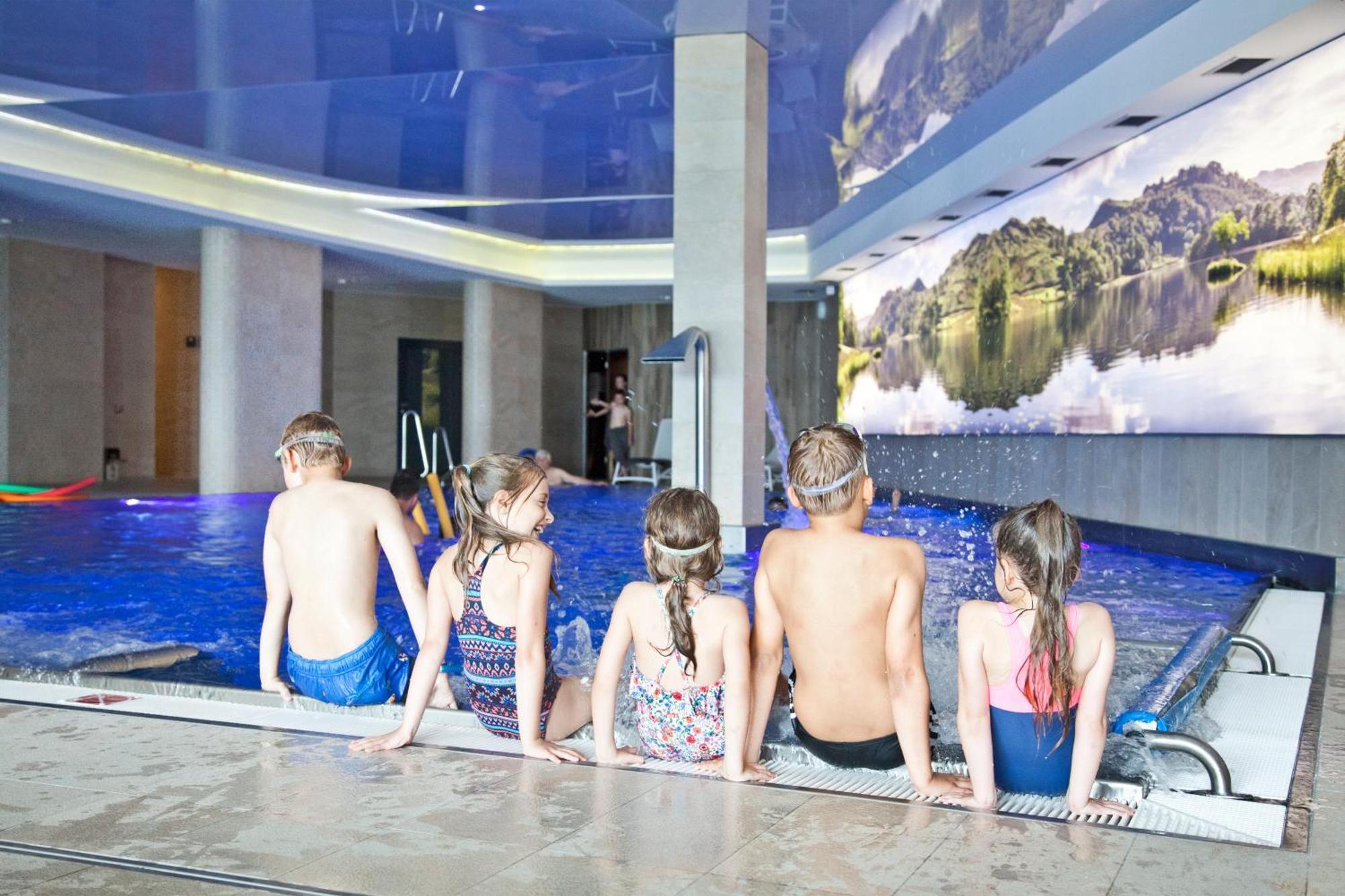 Aparthotel Apartamenty Czarna Gora 130 Sienna  Bagian luar foto